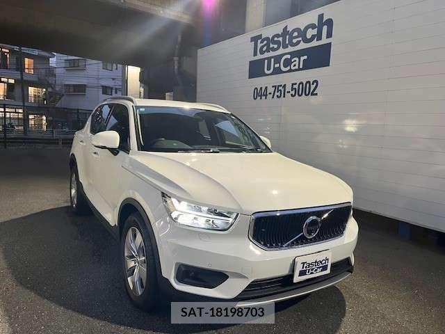 Volvo XC40 2021-02 217044-1