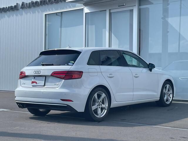 Audi A3 2017-12 21135-3