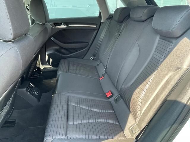 Audi A3 2017-12 21135-8