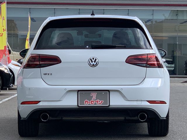 VolksWagen GOLF GTI 2017-07 12379-6