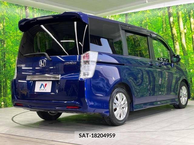 Honda e 2011-04 226732-17