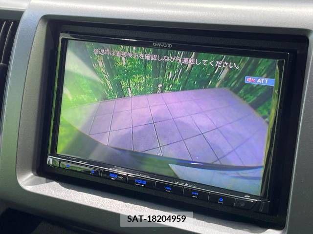 Honda e 2011-04 226732-3
