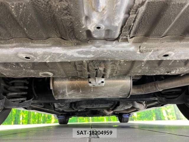 Honda e 2011-04 226732-19