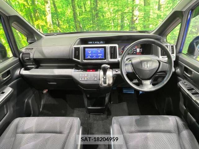 Honda e 2011-04 226732-1