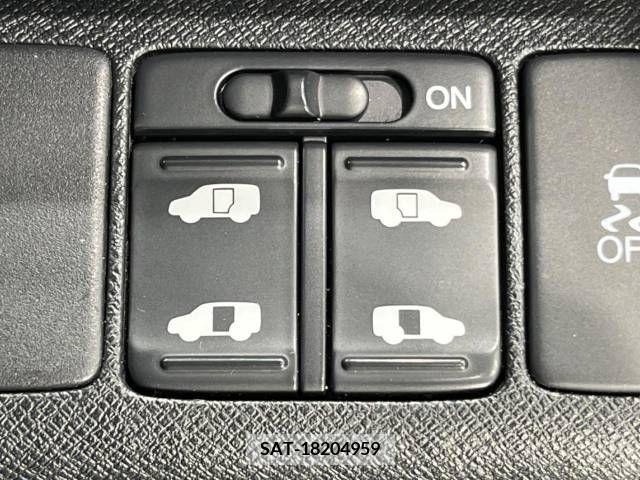 Honda e 2011-04 226732-4