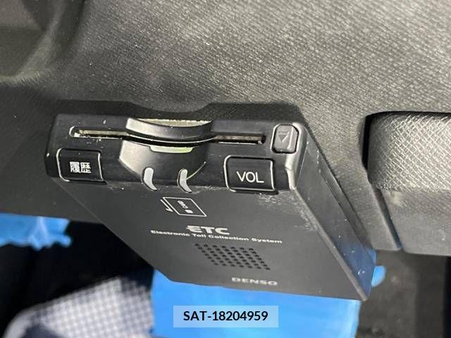 Honda e 2011-04 226732-7