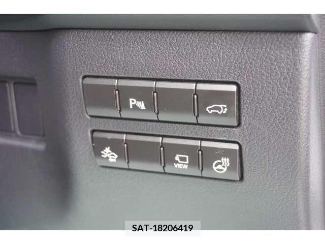 Lexus NX 2016-08 299727-11