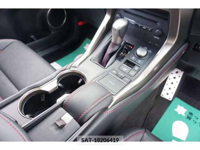 Lexus NX 2016-08 299727-10