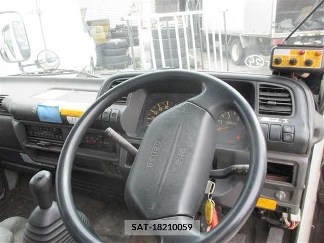 Isuzu ELF TRUCK 2000-11 229600-7