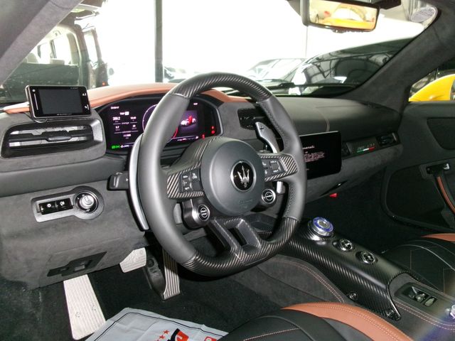 Maserati MC20 2022-11 22859-13
