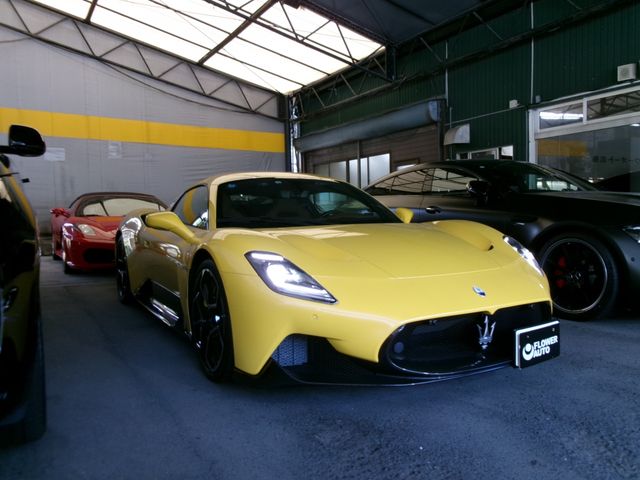 Maserati MC20 2022-11 22859-3