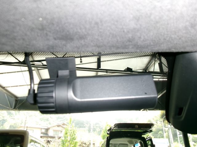 Maserati MC20 2022-11 22859-22