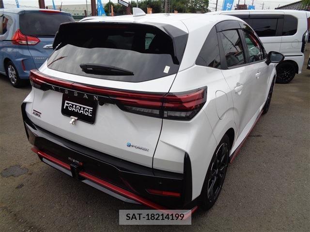 Nissan AURA 2023-01 261558-5