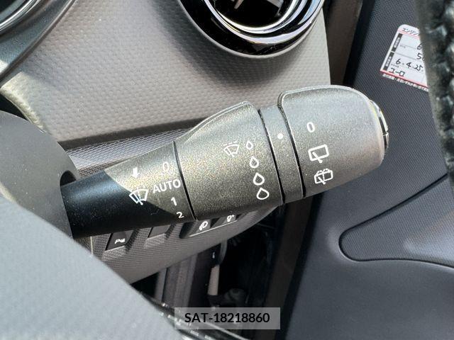 Renault CAPTUR 2015-09 367099-15