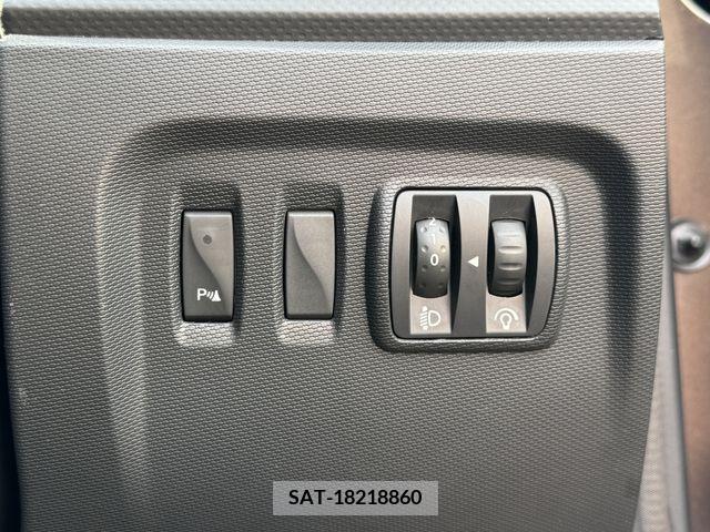 Renault CAPTUR 2015-09 367099-16