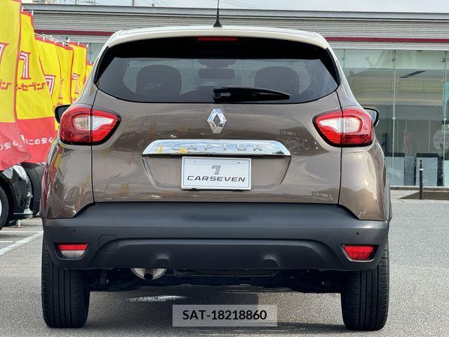 Renault CAPTUR 2015-09 367099-6