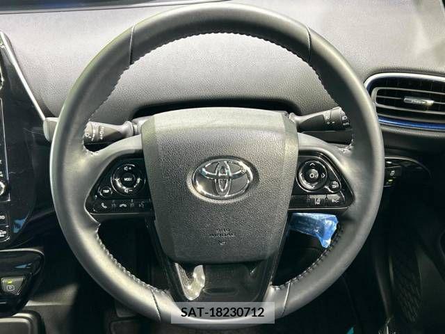 Toyota PRIUS 2021-09 243679-11