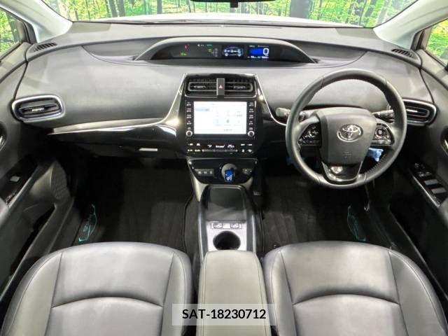 Toyota PRIUS 2021-09 243679-1