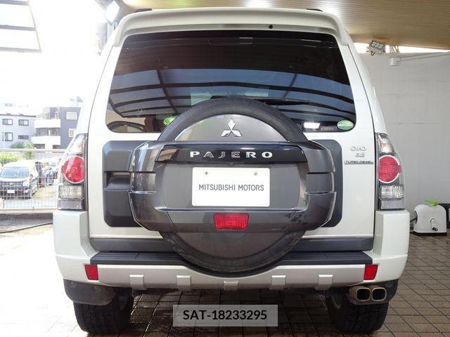 Mitsubishi PAJERO 2015-09 381384-9