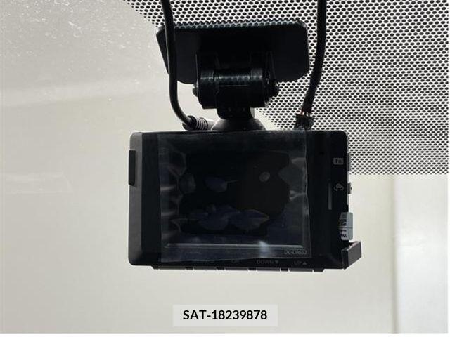 Toyota VOXY 2021-02 331917-19