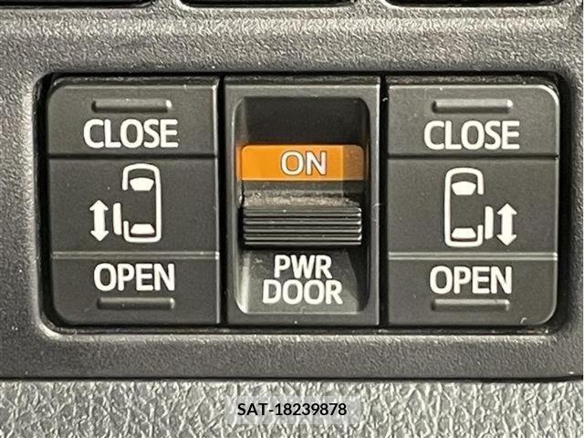 Toyota VOXY 2021-02 331917-13