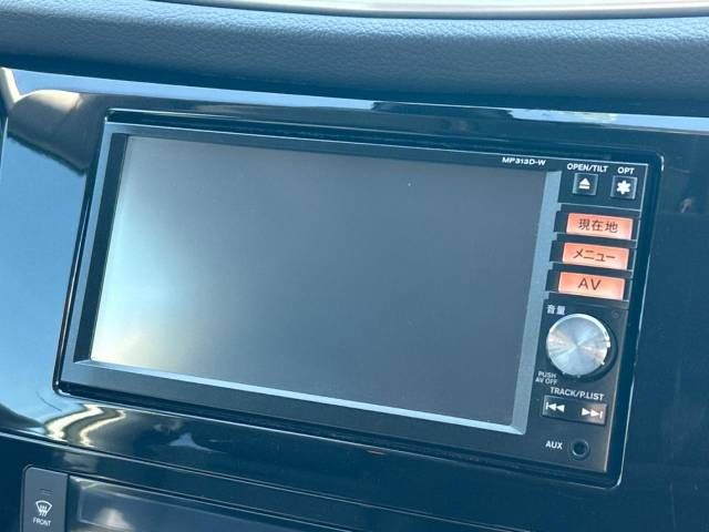 Nissan X-TRAIL 2013-12 10563-2