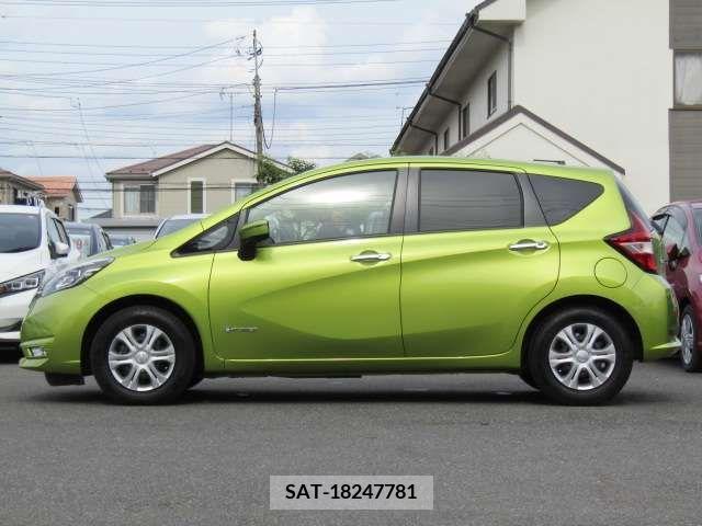 Nissan NOTE 2018-03 305425-4