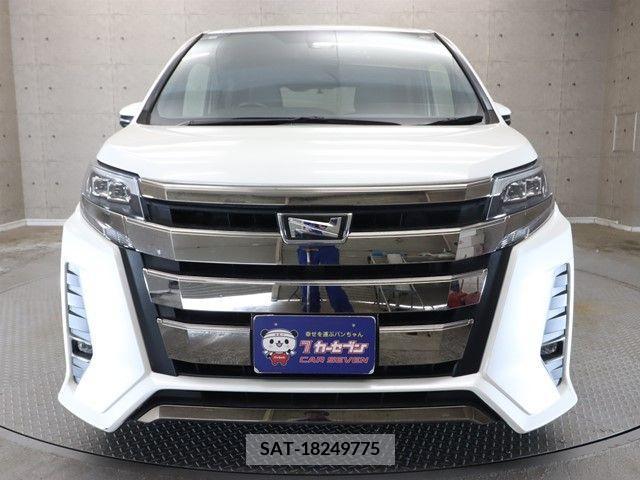 Toyota NOAH 2018-10 392821-20