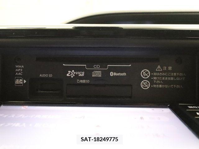Toyota NOAH 2018-10 392821-17