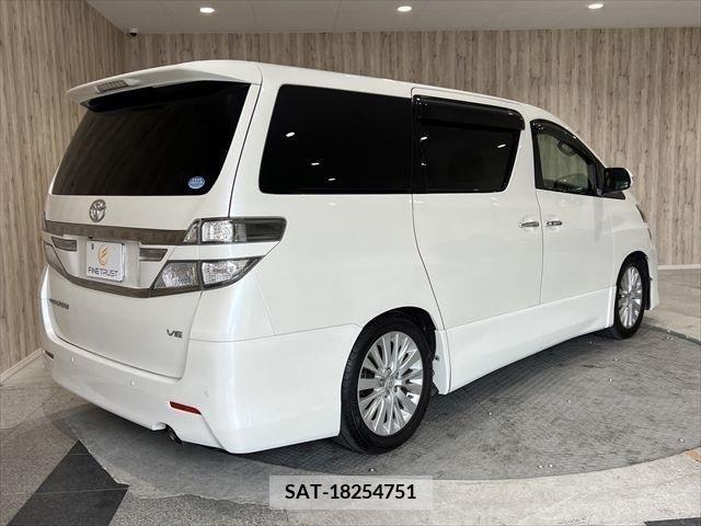 Toyota VELLFIRE 2012-07 288085-4