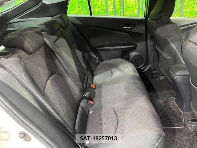Toyota PRIUS 2019-10 322435-8