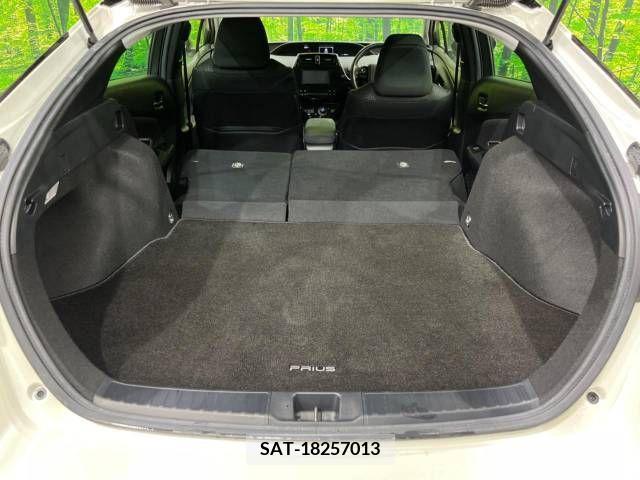 Toyota PRIUS 2019-10 322435-9