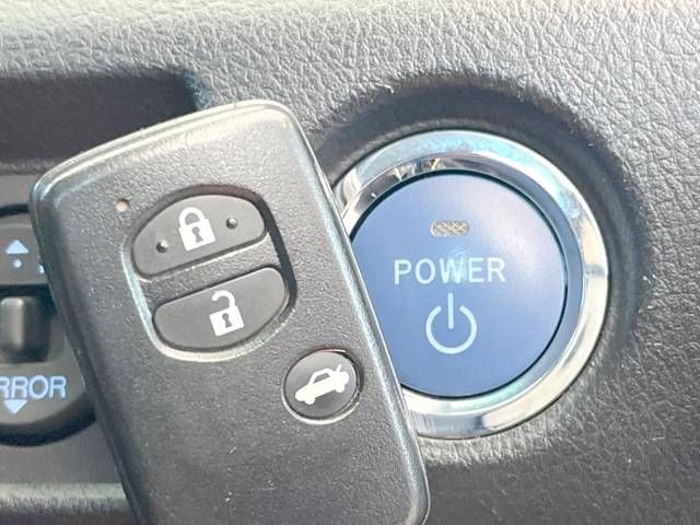 Toyota SAI 2013-12 192825-8