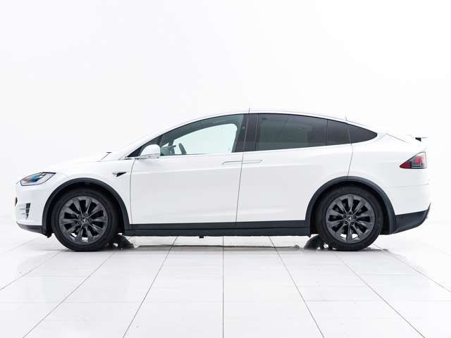 Tesla MODEL X 2018-04 24279-8