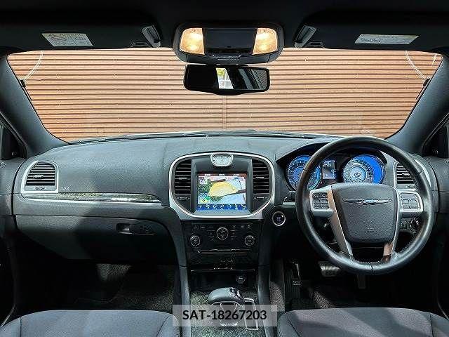 Chrysler 300 2015-03 211701-1
