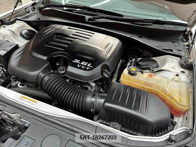 Chrysler 300 2015-03 211701-18