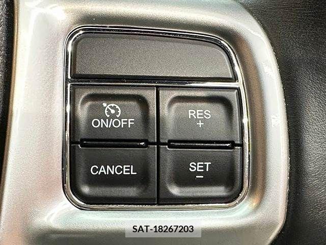 Chrysler 300 2015-03 211701-6