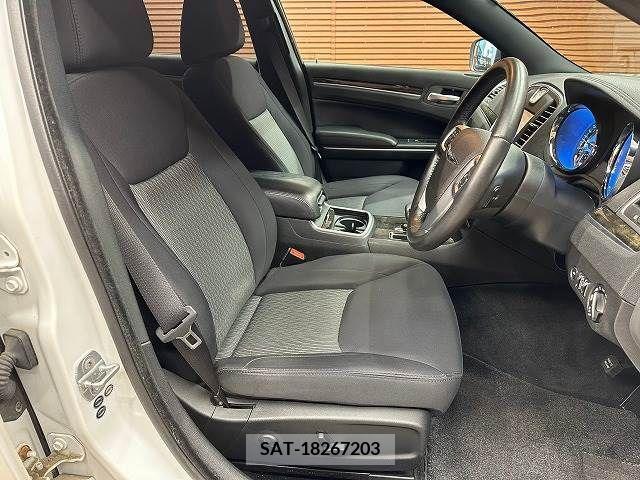 Chrysler 300 2015-03 211701-7