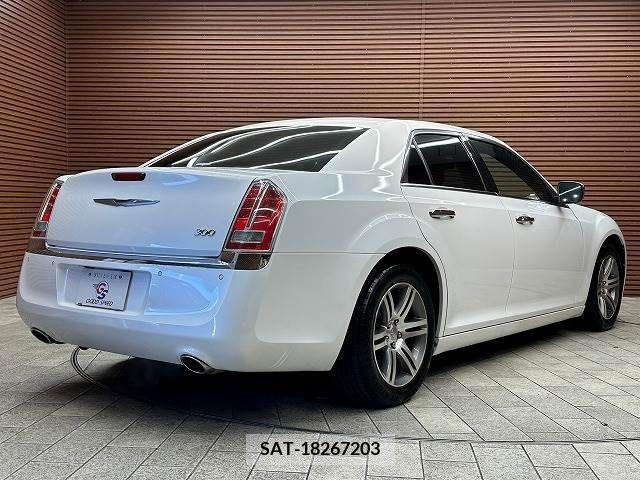 Chrysler 300 2015-03 211701-11