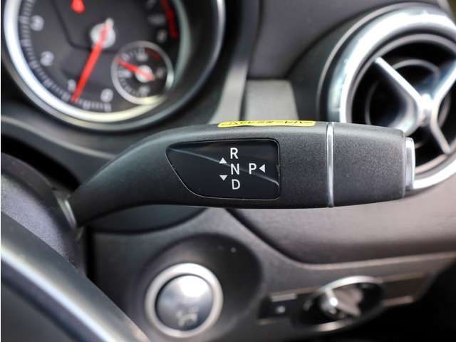 Mercedes Benz CLA-CLASS 2017-06 11187-7