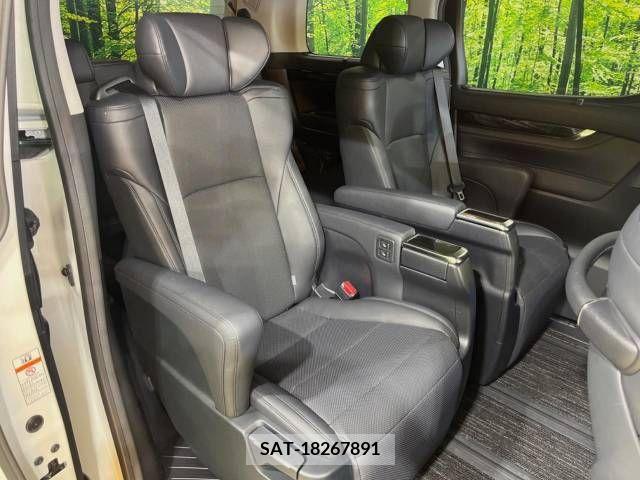 Toyota VELLFIRE 2018-05 299429-9
