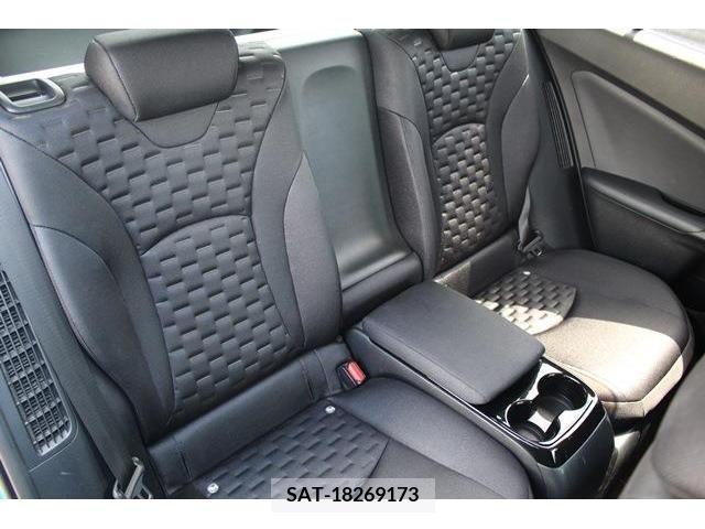 Toyota PRIUS PHV 2017-10 372922-14