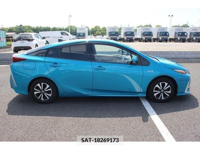 Toyota PRIUS PHV 2017-10 372922-9