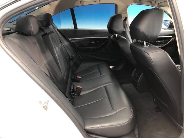 Bmw 3 SERIES 2017-03 18740-9