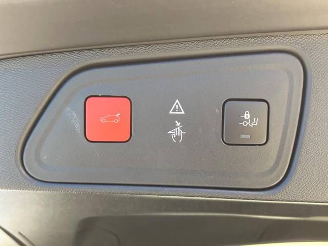 Peugeot 3008 2018-03 8629-5