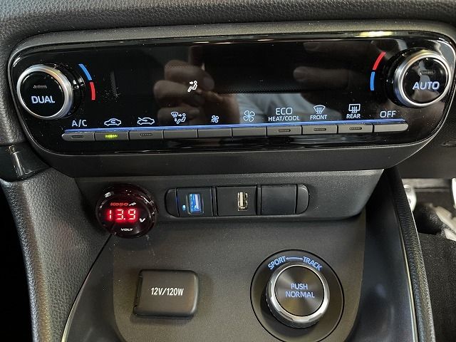 Toyota YARIS 2021-07 190908-13