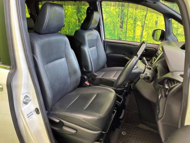 Toyota ESQUIRE 2019-02 18823-8
