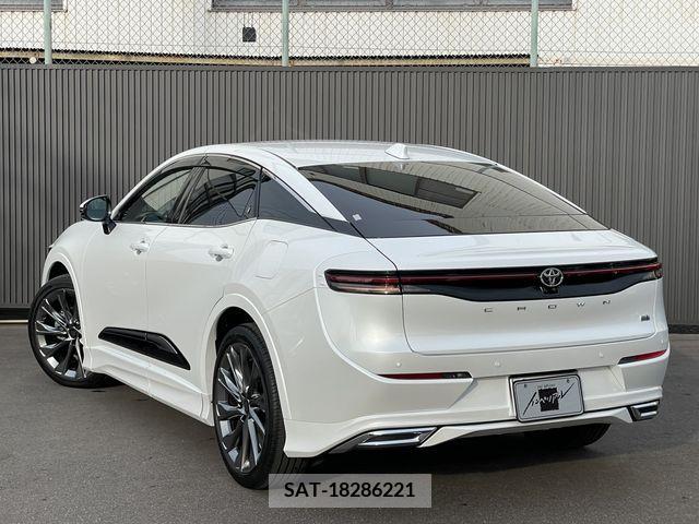 Toyota CROWN 2022-10 297732-2