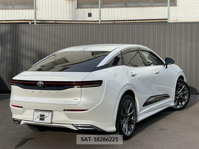 Toyota CROWN 2022-10 297732-6