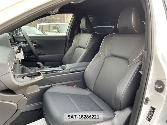 Toyota CROWN 2022-10 297732-11